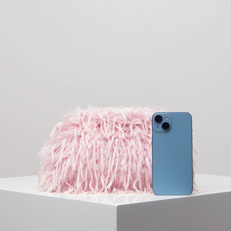 Clutch Pelúcia Elova