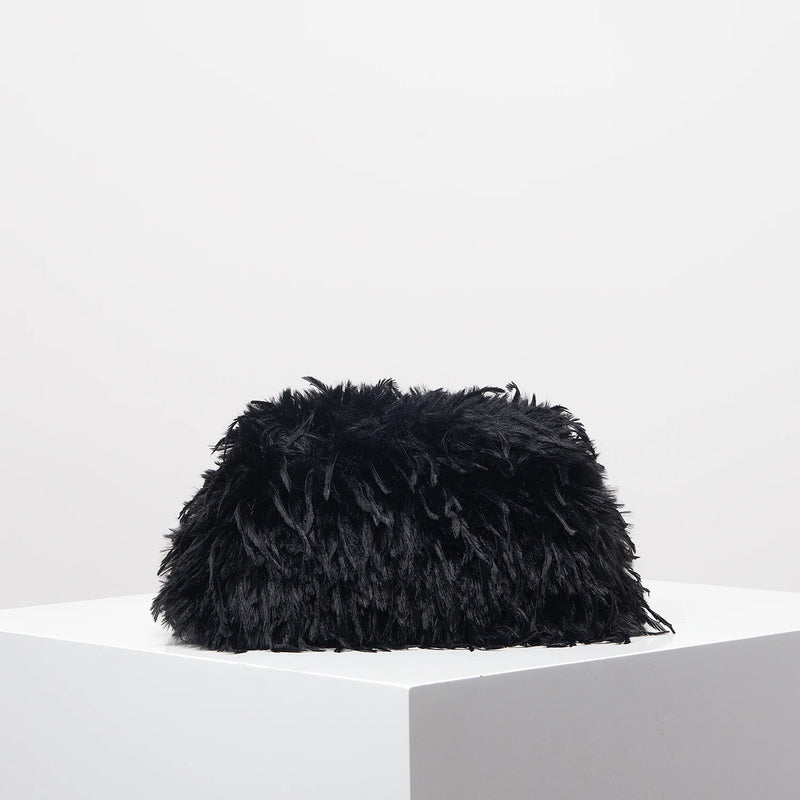 Clutch Pelúcia Elova