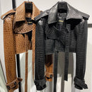 Jaqueta Cropped Croco Avant-Garde